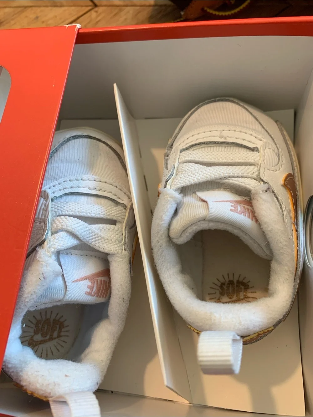 Nike White Infant Max 90 Crib Shoes with Red Box
